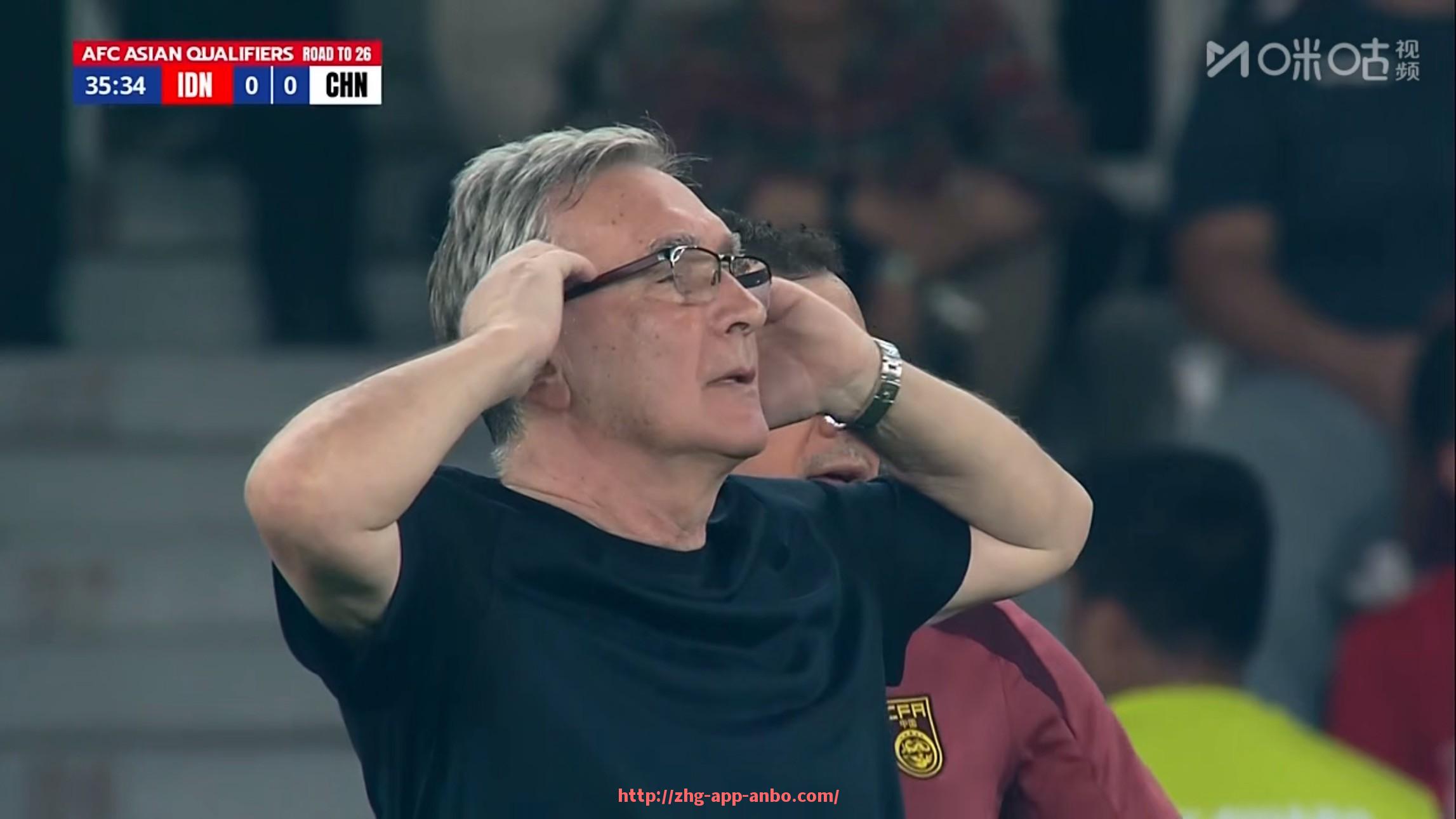 安博体育app下载-上海上港中超联赛现役球员名单与位置分布介绍