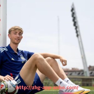 安博体育app下载-世俱杯比赛执法过程中视频证据采信制度的完善研究